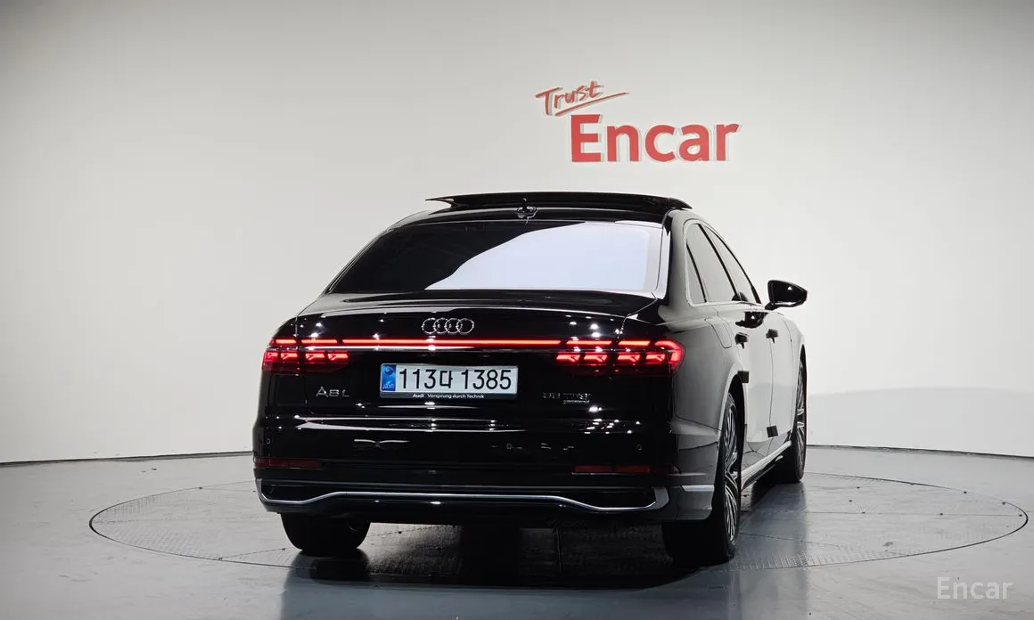 Фото 4 - Audi A8