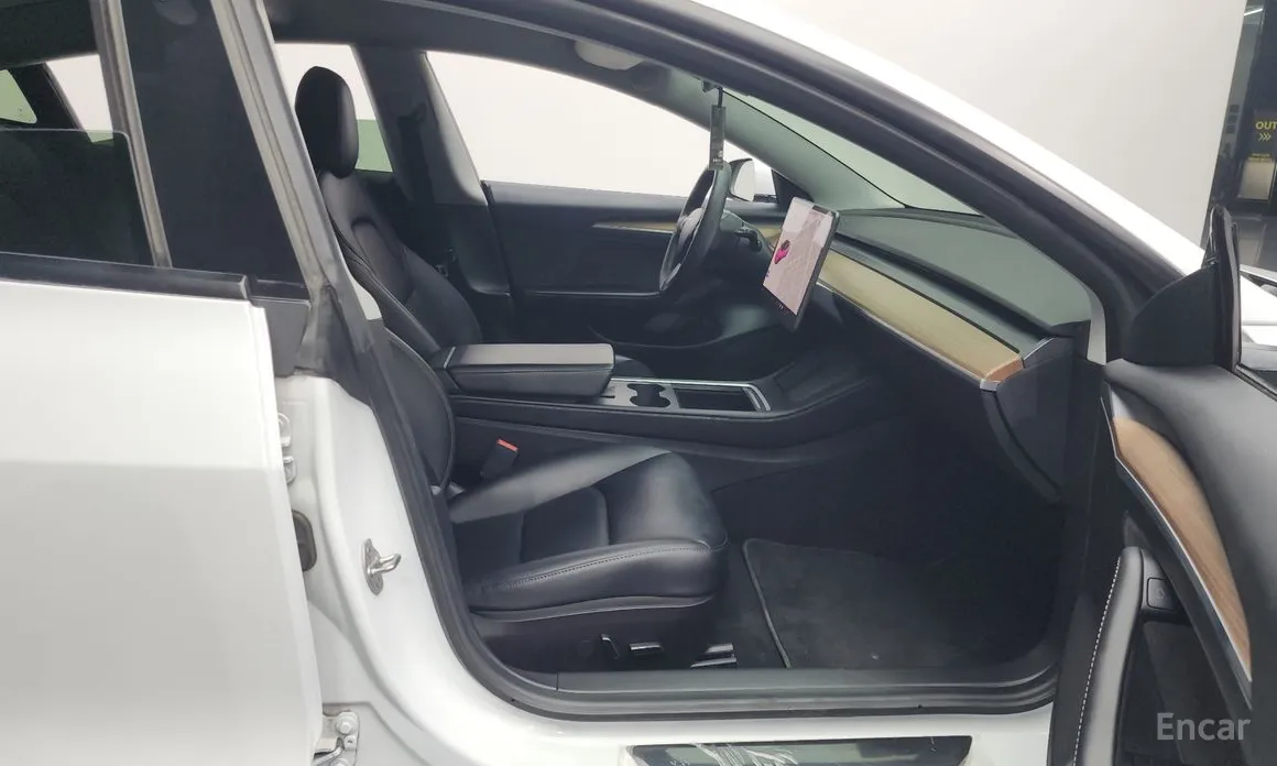 Фото 11 - Tesla Model 3