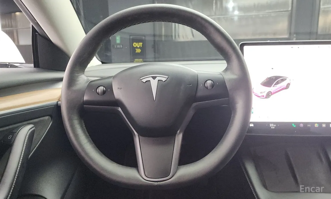 Фото 13 - Tesla Model 3