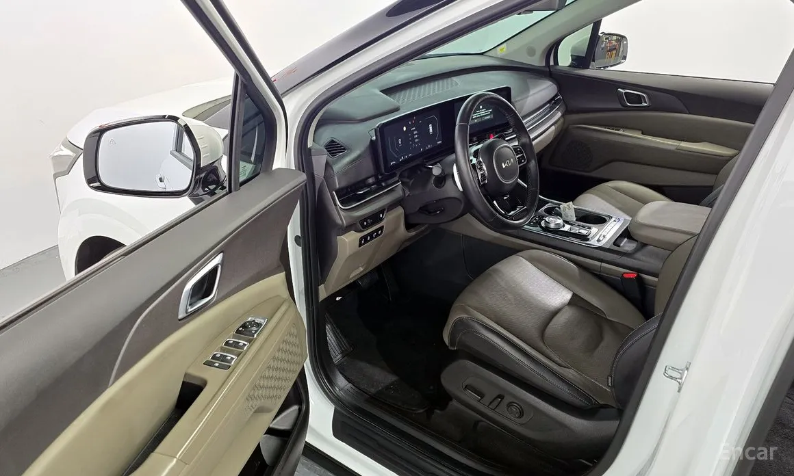 Фото 10 - Kia Carnival