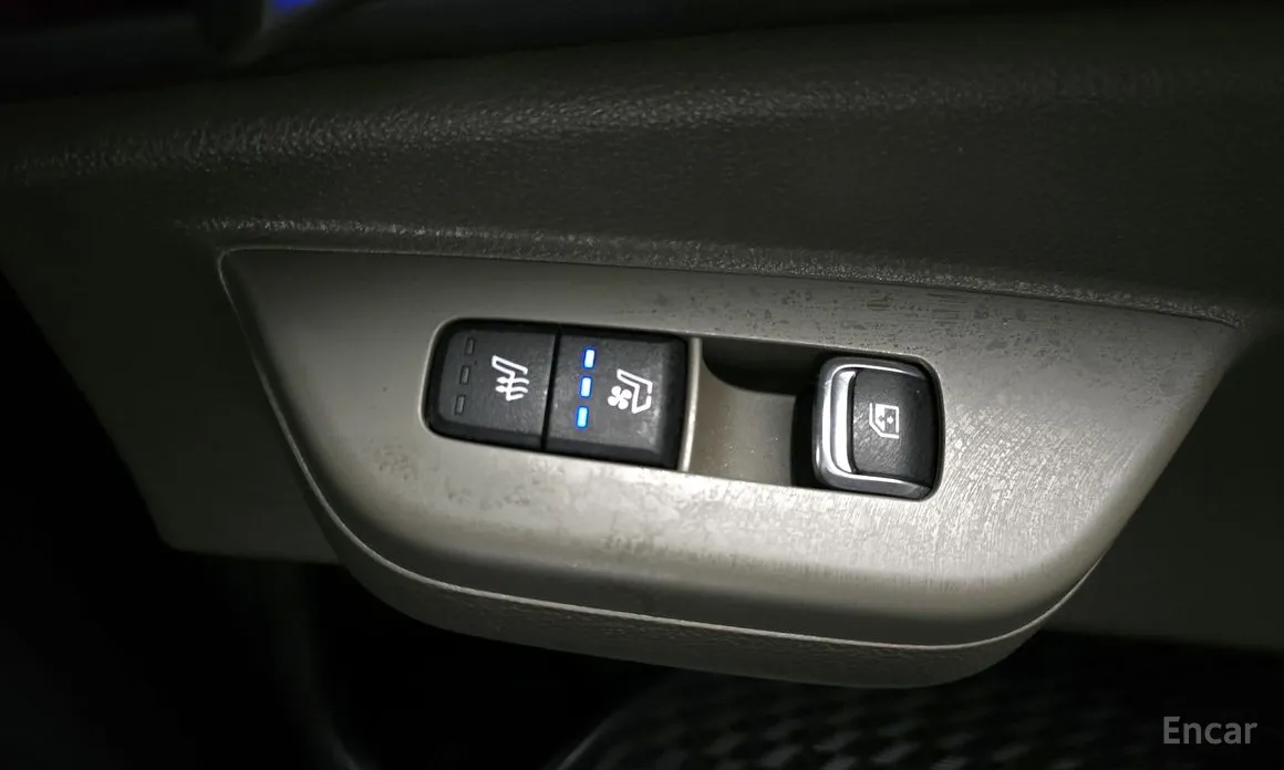 Фото 18 - Kia Carnival