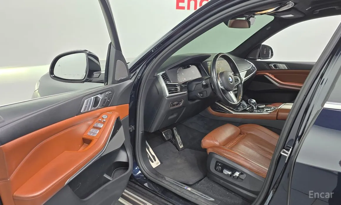 Фото 10 - BMW X7