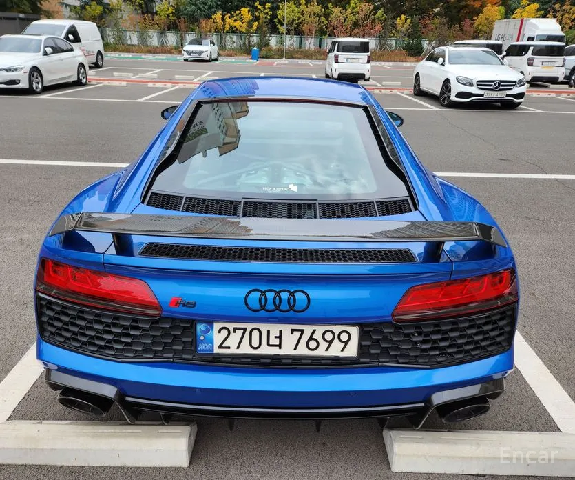 Фото 5 - Audi R8