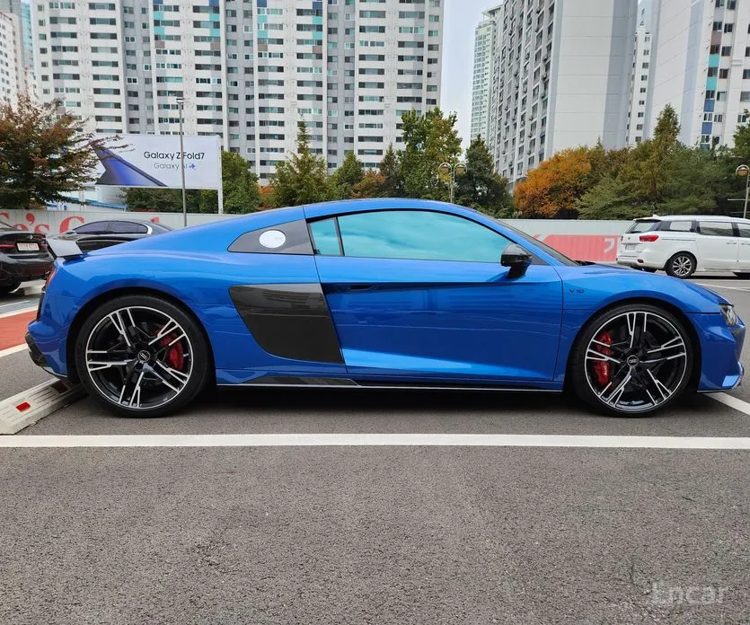 Фото 7 - Audi R8