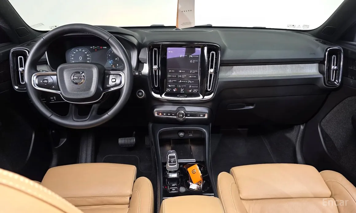 Фото 7 - Volvo XC40