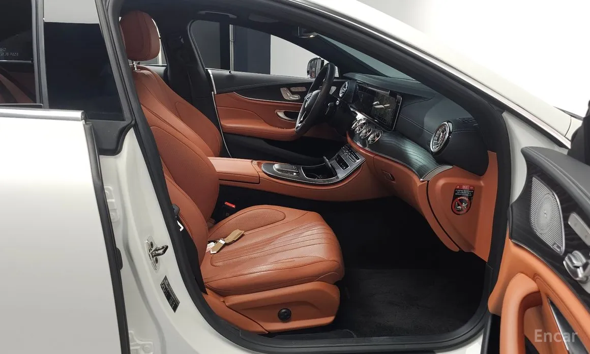 Фото 11 - Mercedes-Benz CLS-Class