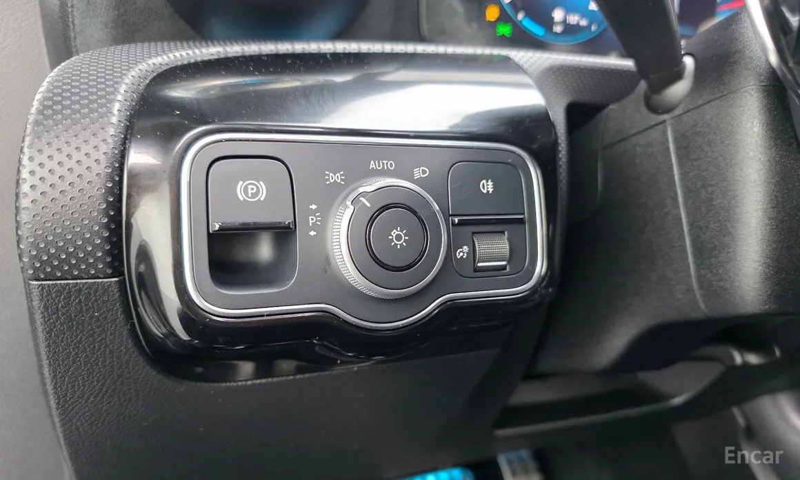 Фото 14 - Mercedes-Benz A-Class