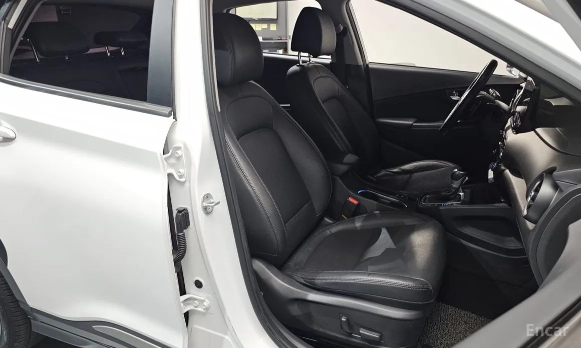 Фото 10 - Hyundai Kona