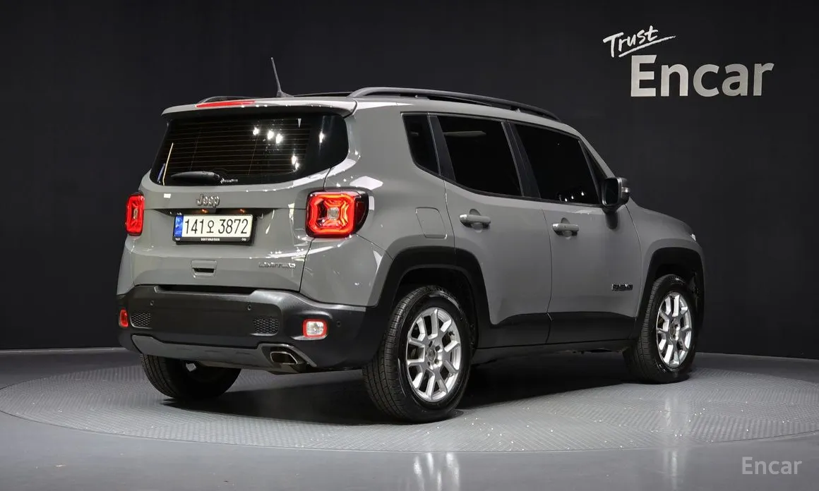 Фото 2 - Jeep Renegade