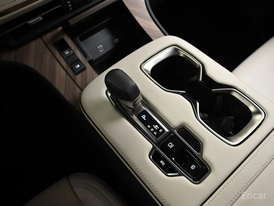 Фото 9 - Lexus LM