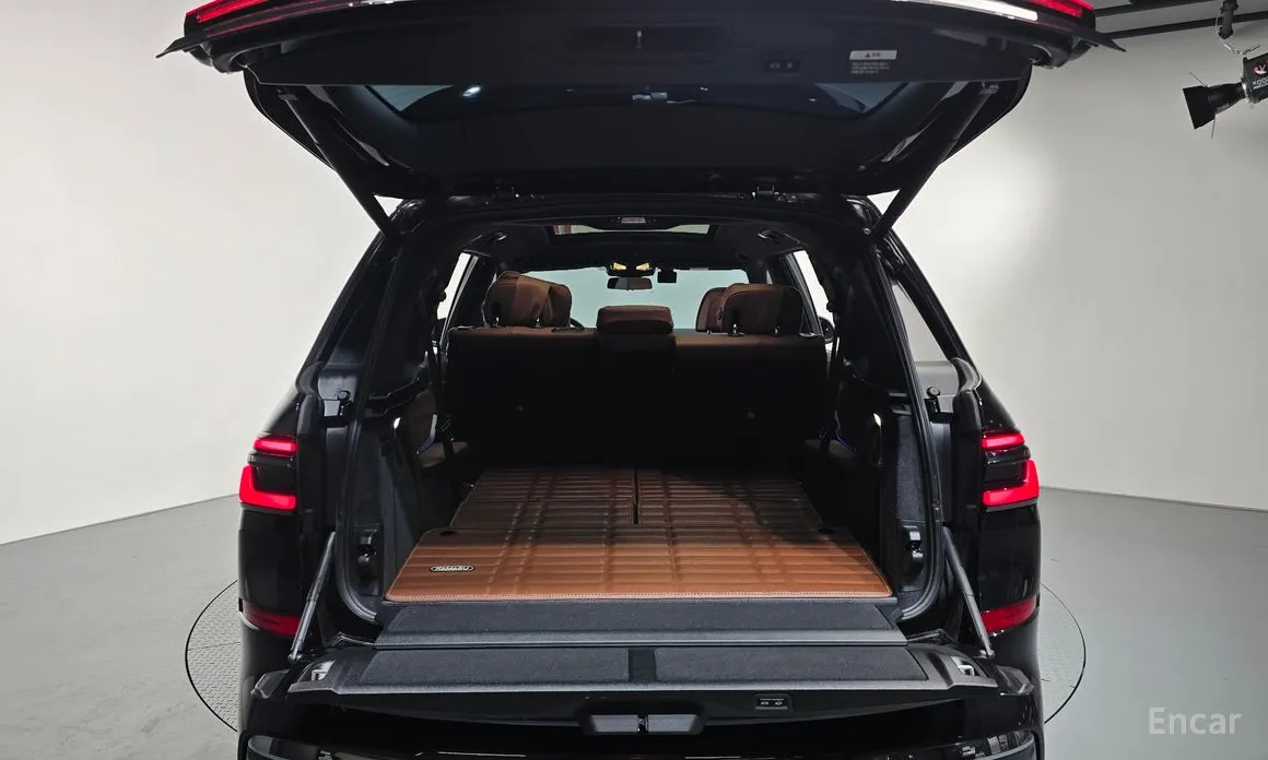 Фото 20 - BMW X7