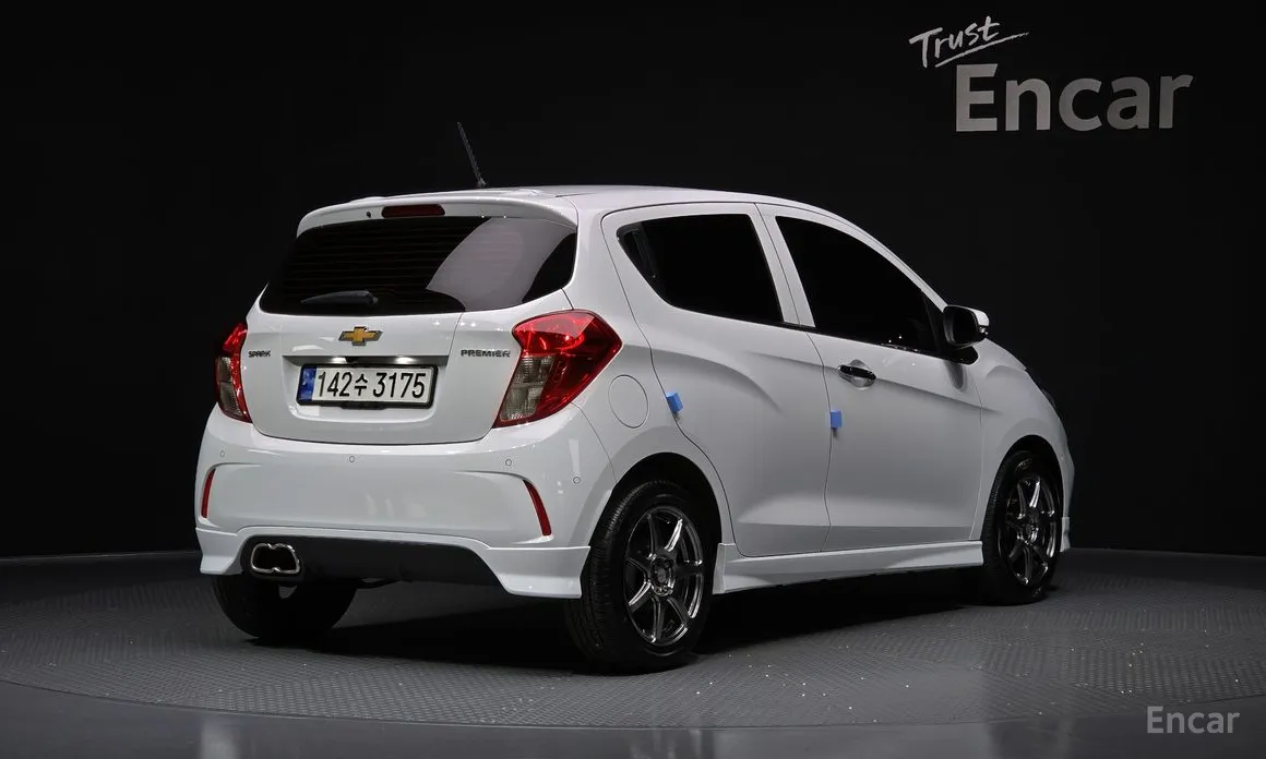 Фото 2 - Chevrolet Spark