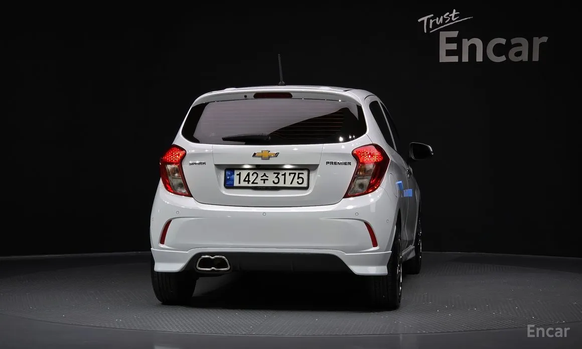 Фото 4 - Chevrolet Spark