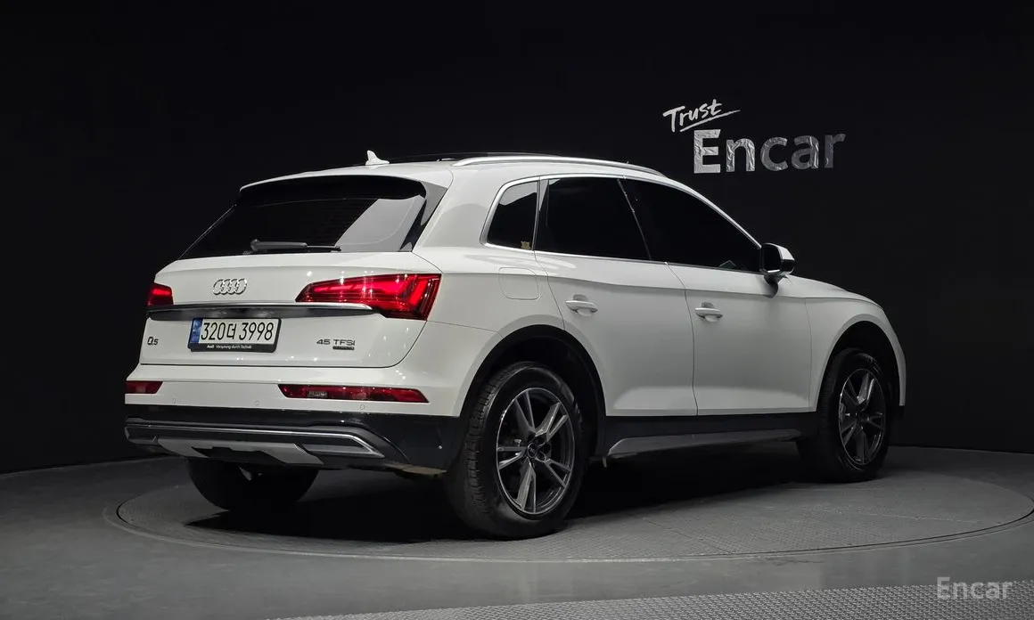 Фото 2 - Audi Q5