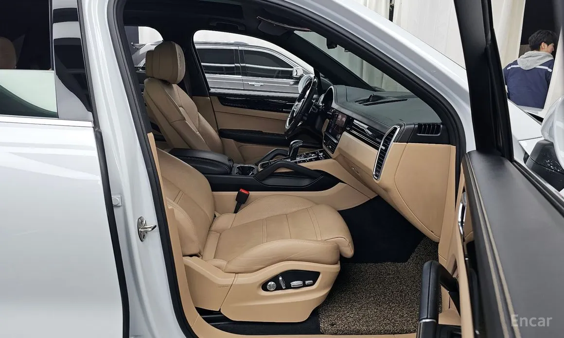 Фото 11 - Porsche Cayenne