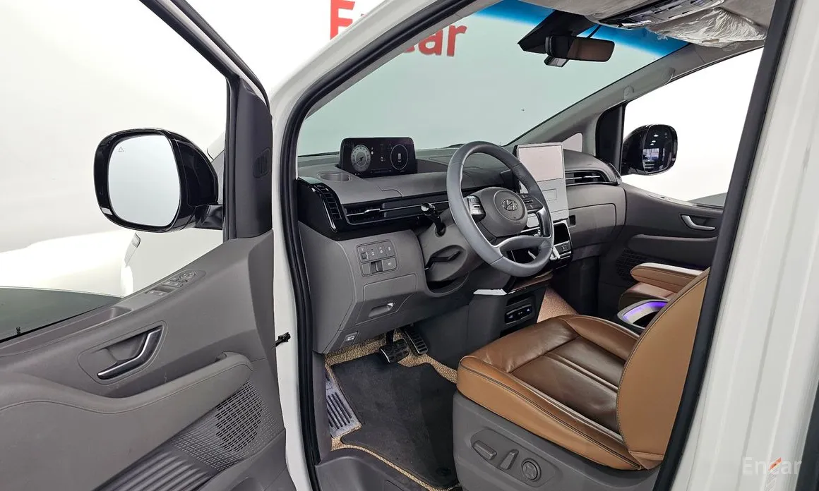 Фото 12 - Hyundai Staria