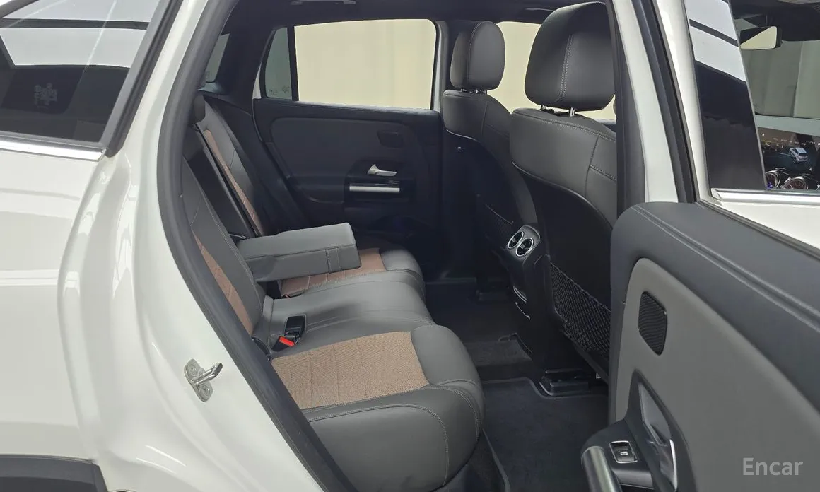 Фото 12 - Mercedes-Benz EQA