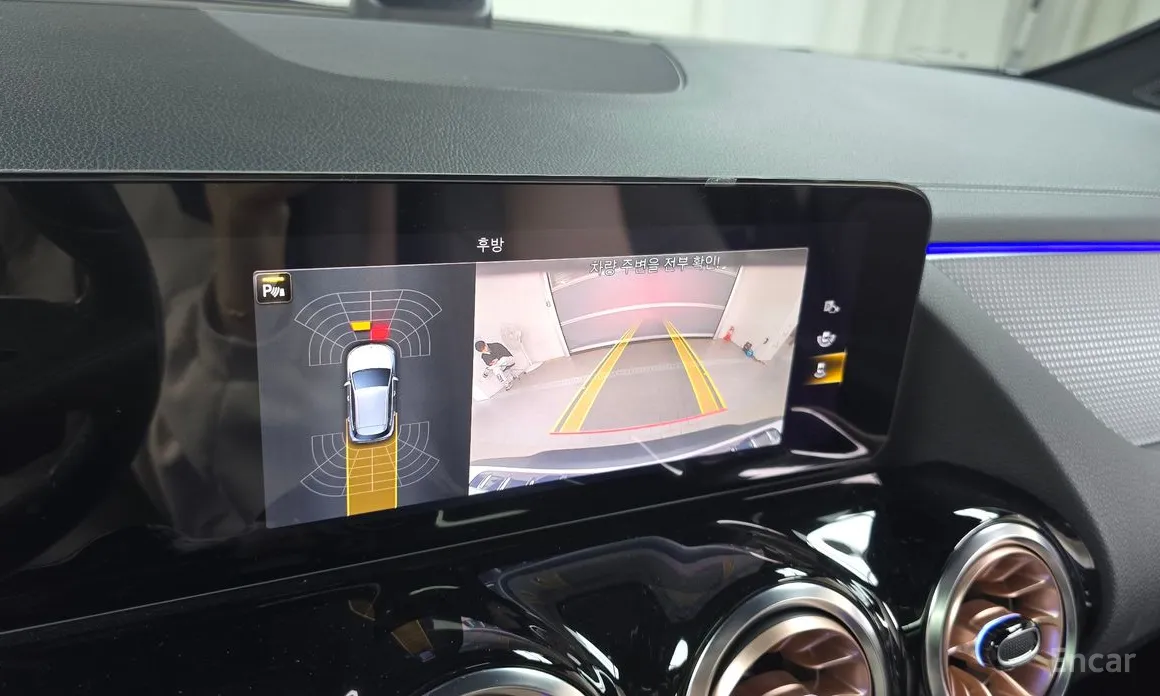 Фото 15 - Mercedes-Benz EQA