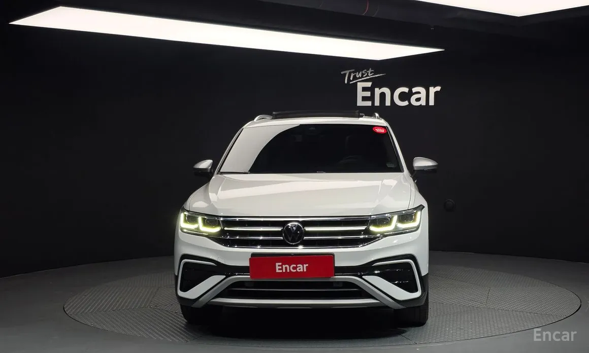 Фото 3 - Volkswagen Tiguan