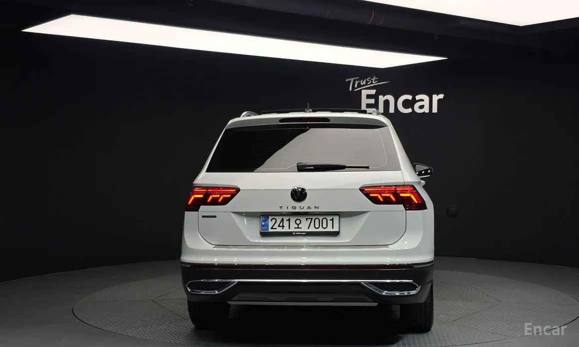 Фото 4 - Volkswagen Tiguan