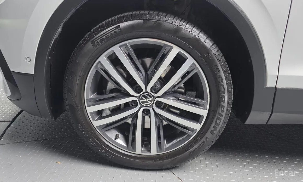 Фото 5 - Volkswagen Tiguan