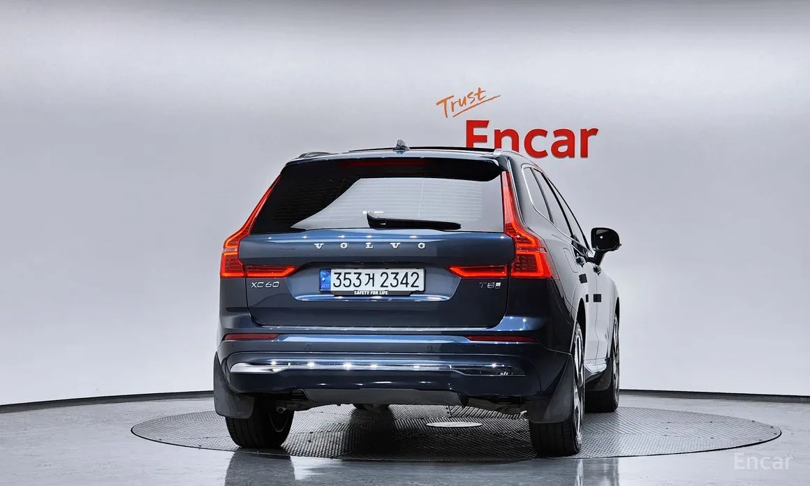 Фото 4 - Volvo XC60