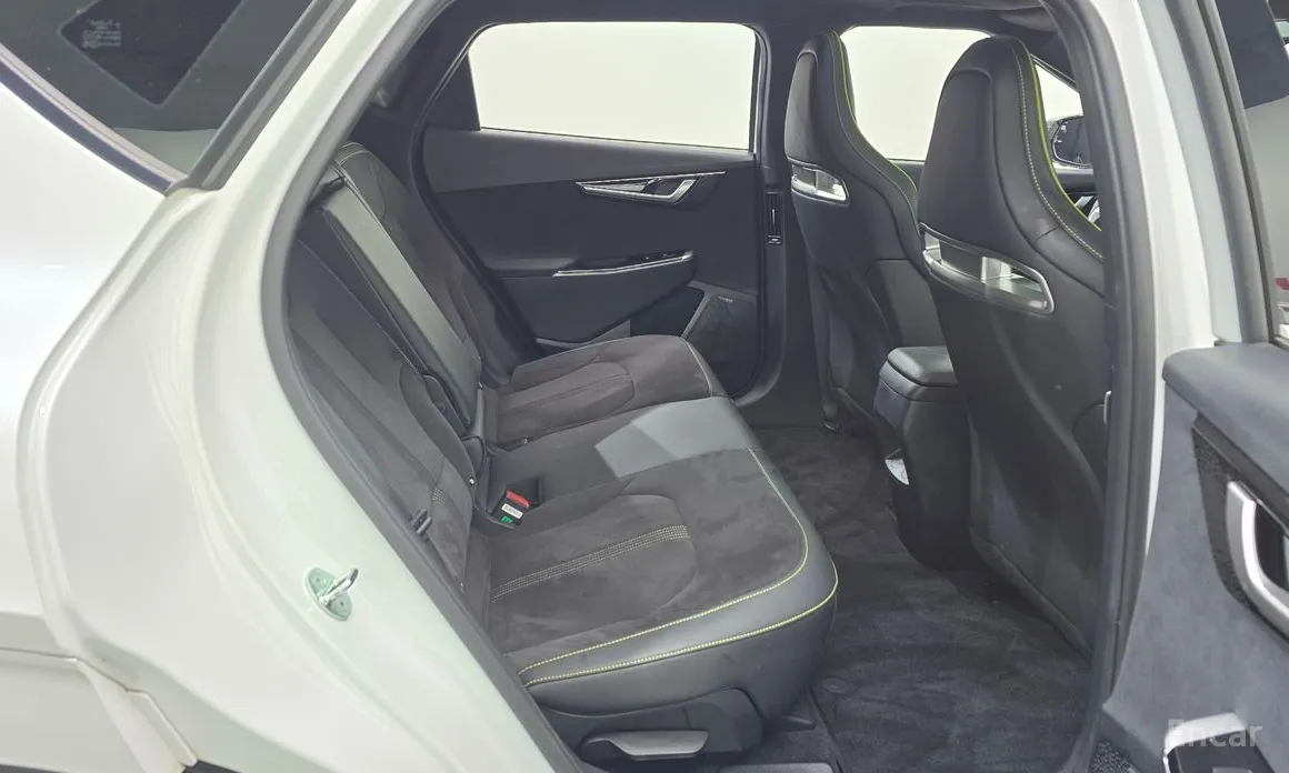 Фото 12 - Kia EV6