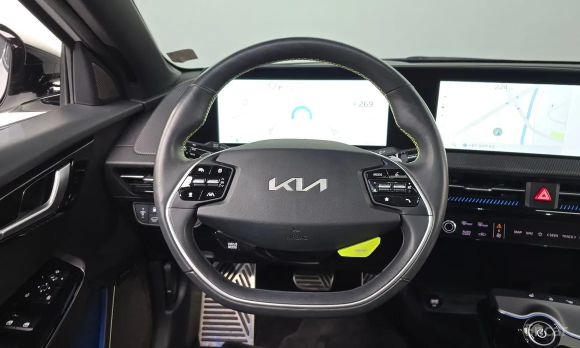 Фото 13 - Kia EV6