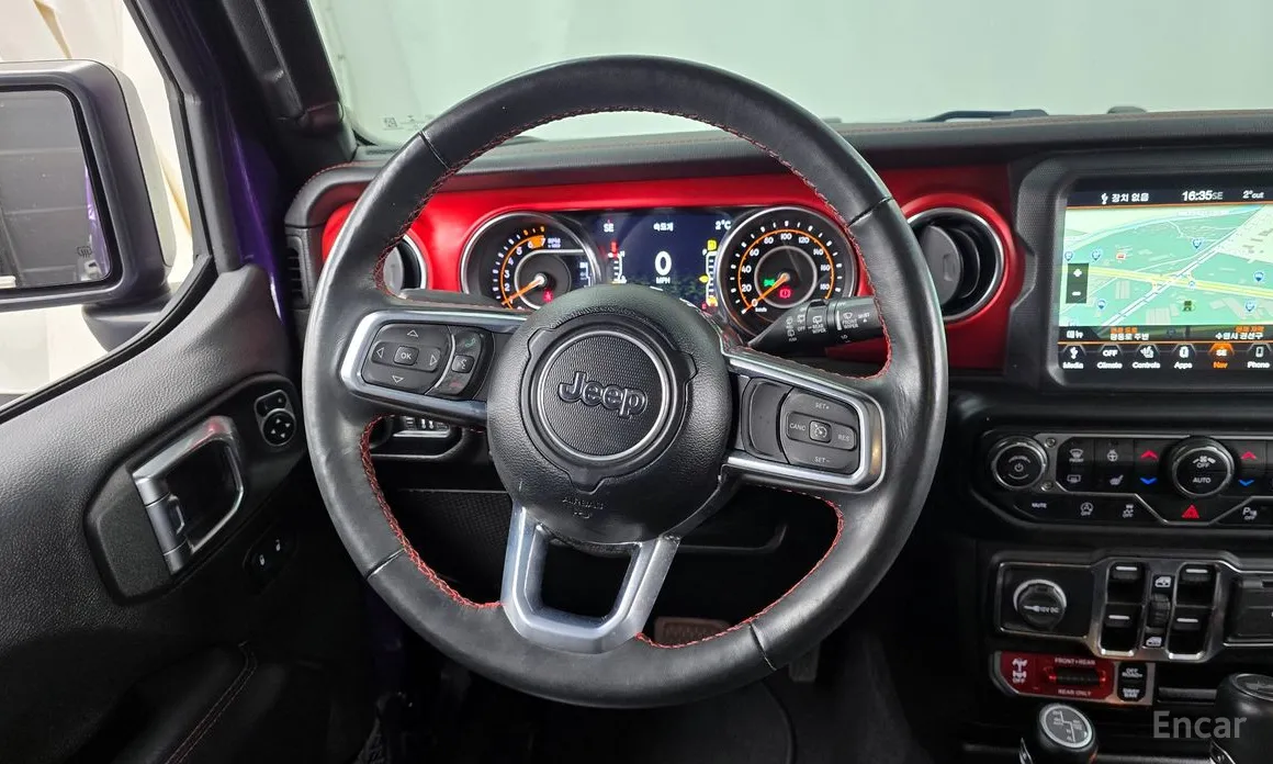 Фото 13 - Jeep Wrangler