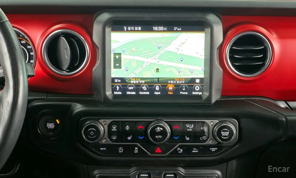 Фото 14 - Jeep Wrangler