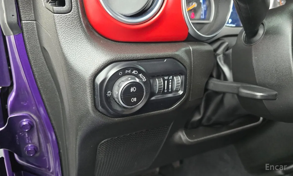 Фото 18 - Jeep Wrangler