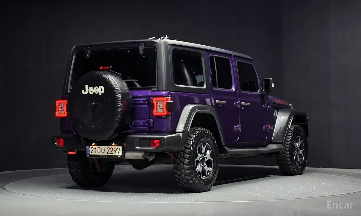 Фото 2 - Jeep Wrangler