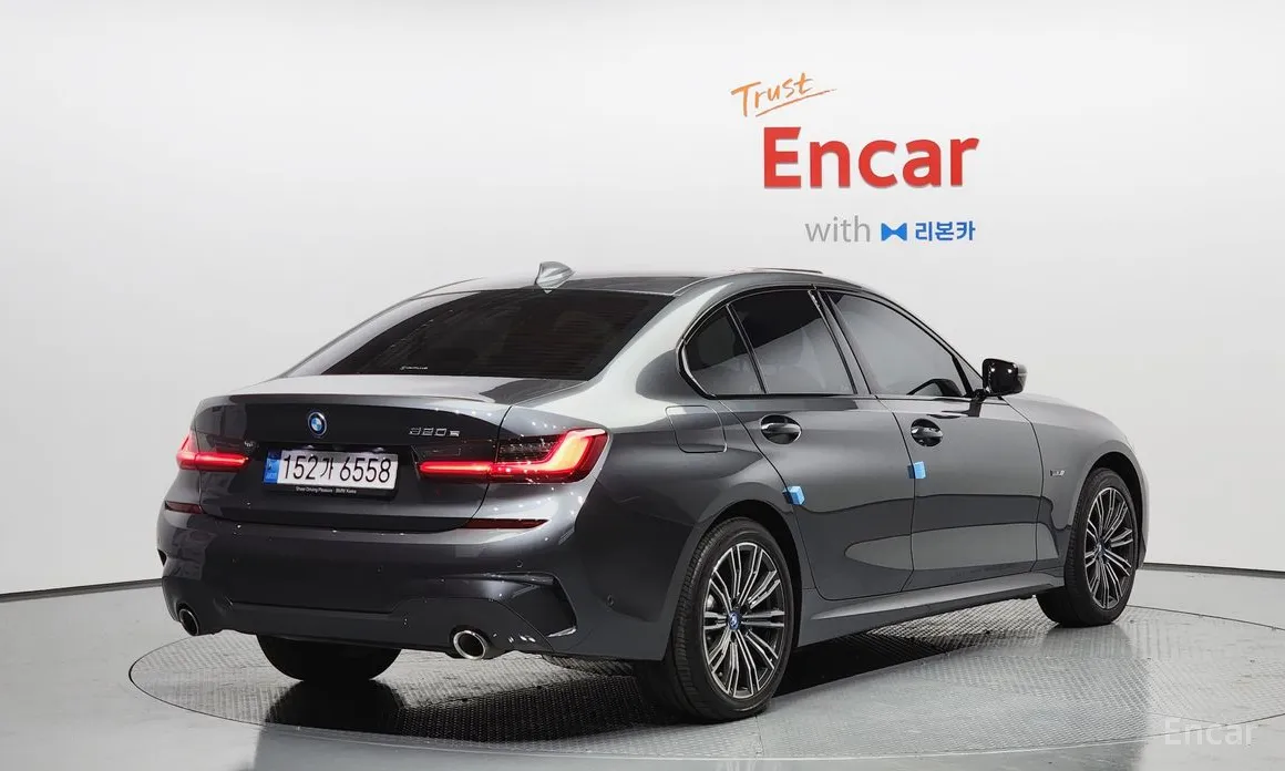 Фото 2 - BMW 3 Series