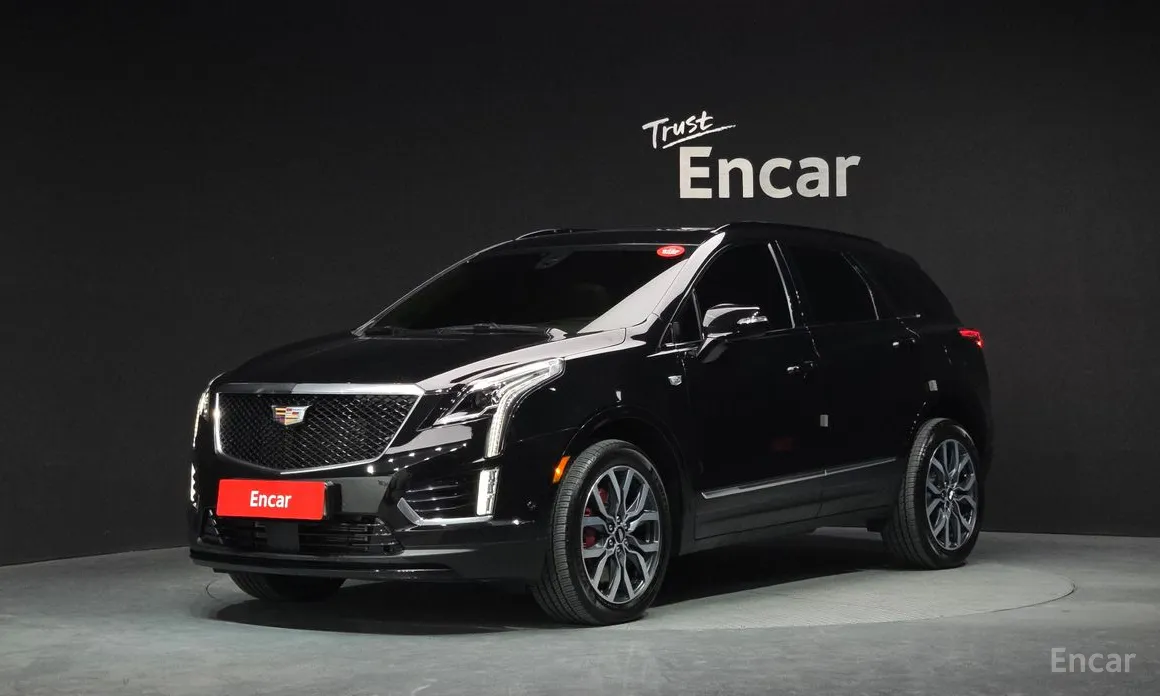 Фото 1 - Cadillac XT5