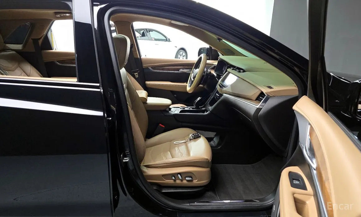 Фото 11 - Cadillac XT5