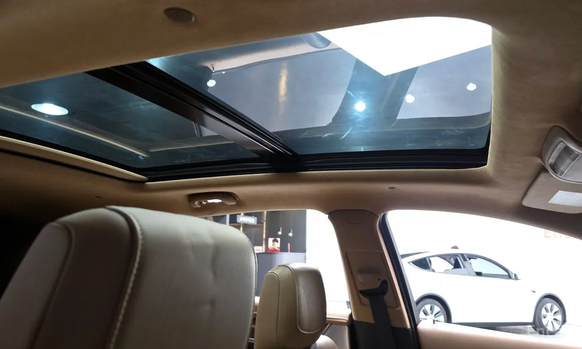 Фото 19 - Cadillac XT5