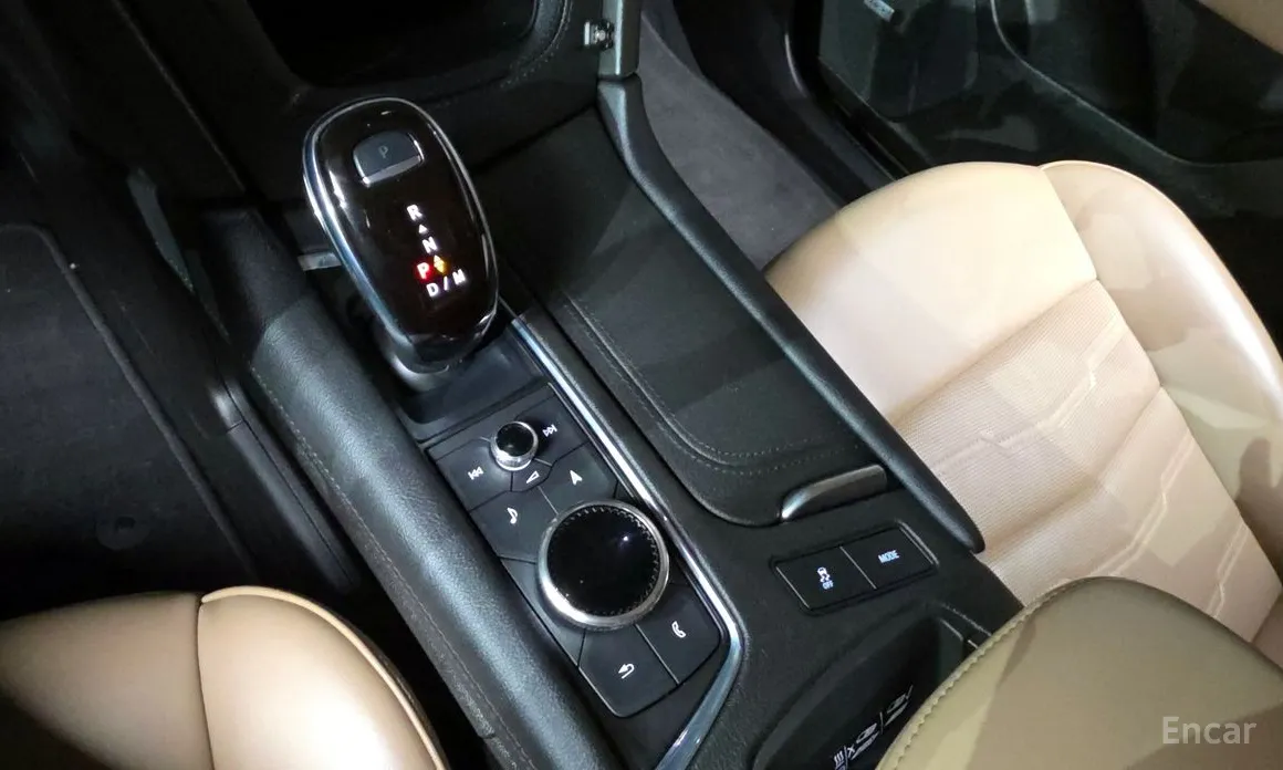 Фото 9 - Cadillac XT5