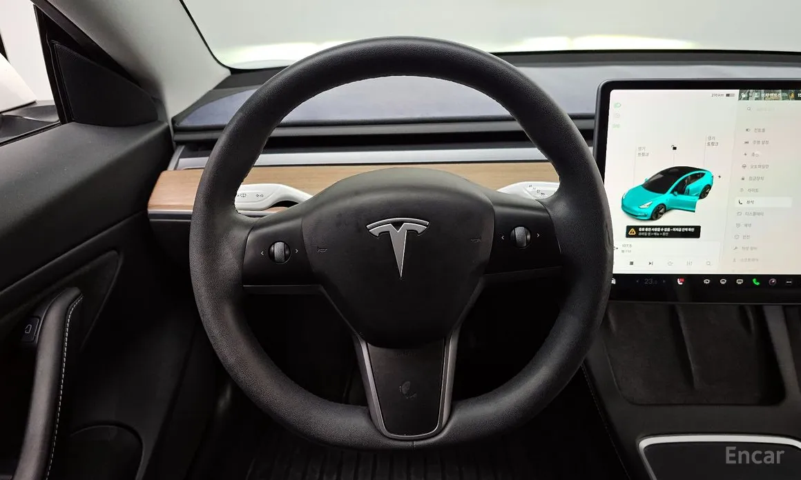 Фото 13 - Tesla Model 3