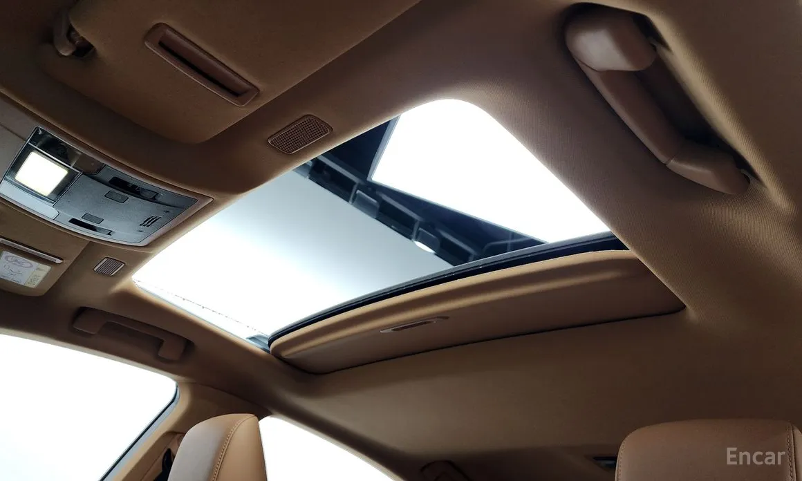 Фото 18 - Lexus ES