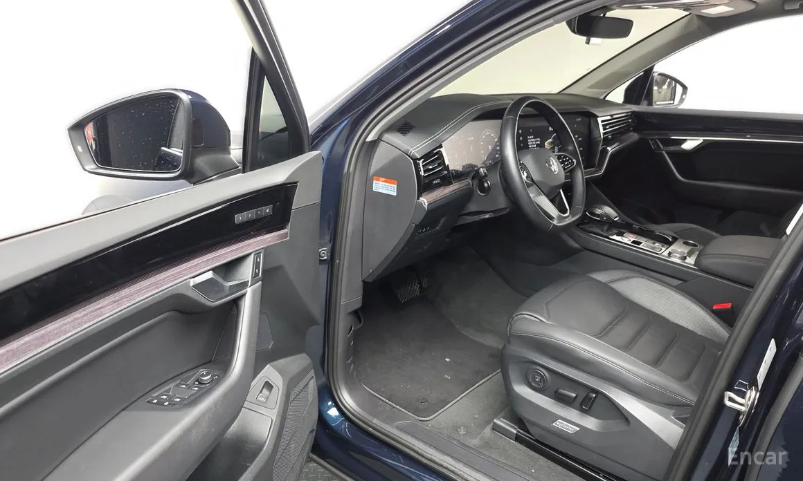 Фото 11 - Volkswagen Touareg