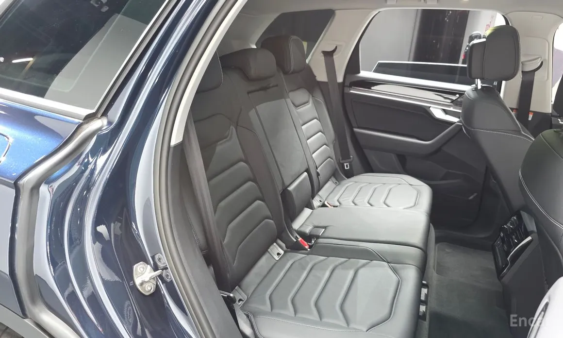 Фото 12 - Volkswagen Touareg