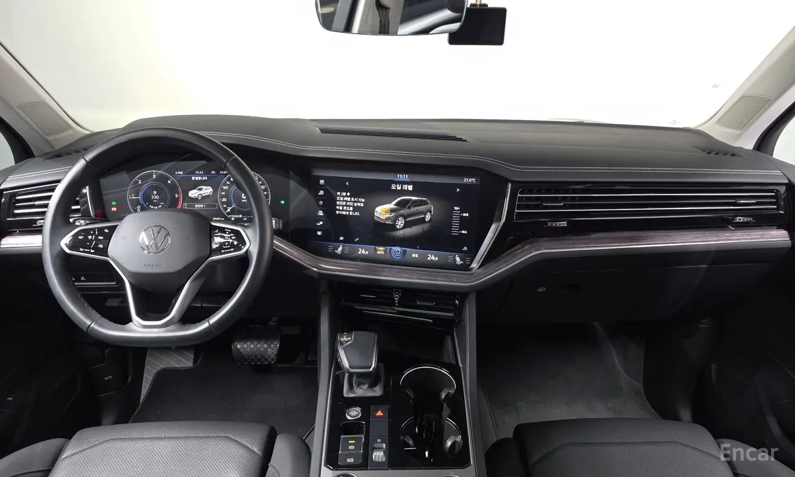 Фото 7 - Volkswagen Touareg