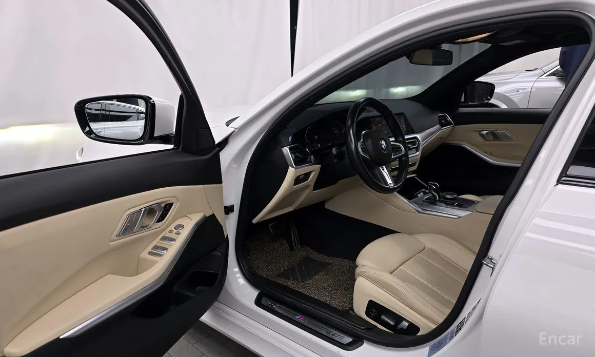 Фото 10 - BMW 3 Series