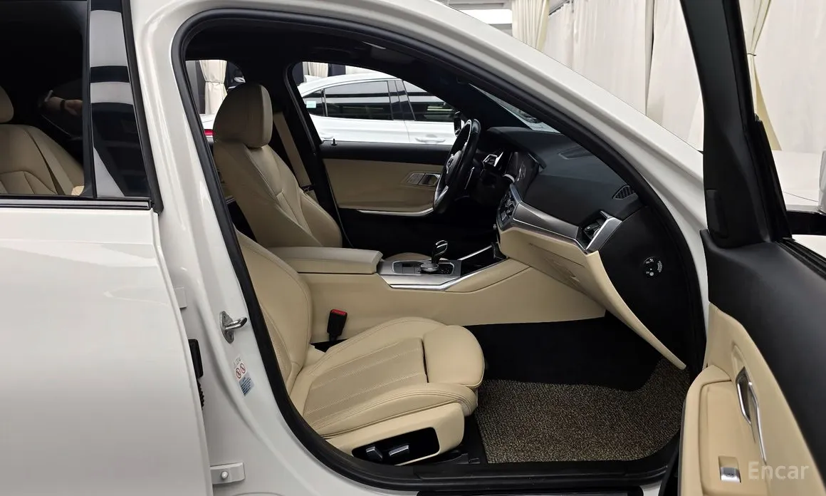 Фото 11 - BMW 3 Series