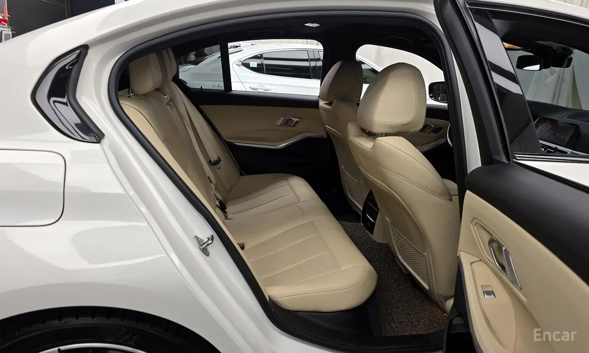 Фото 12 - BMW 3 Series