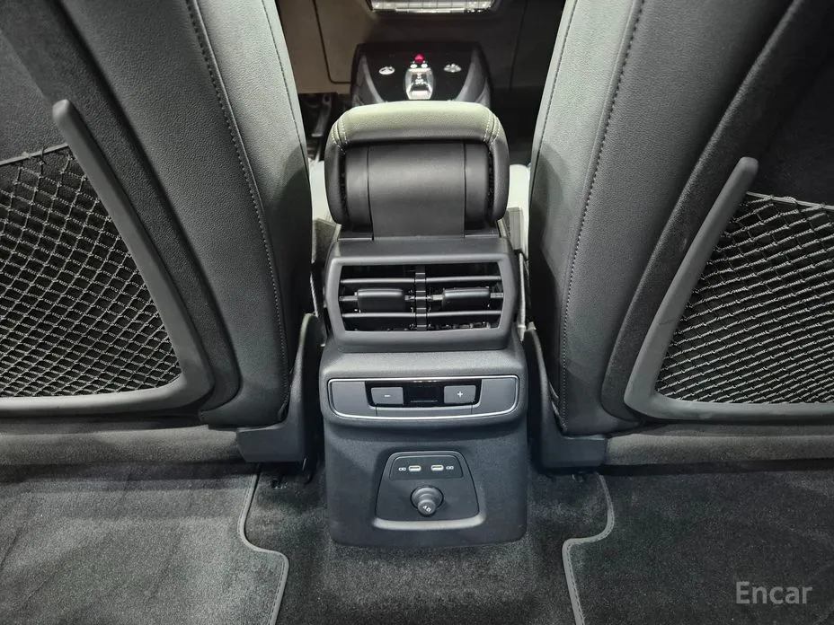 Фото 12 - Audi Q4 e-tron