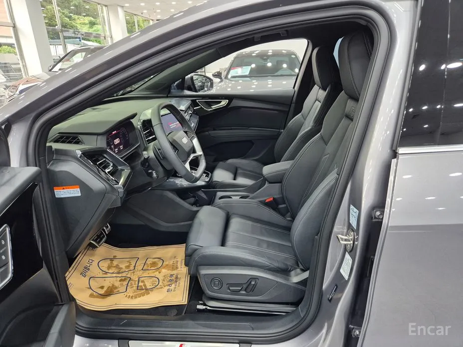 Фото 5 - Audi Q4 e-tron