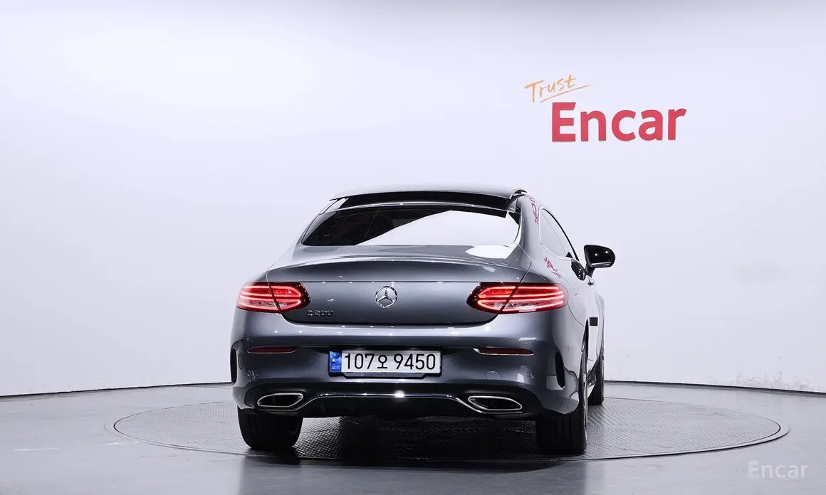 Фото 4 - Mercedes-Benz C-Class