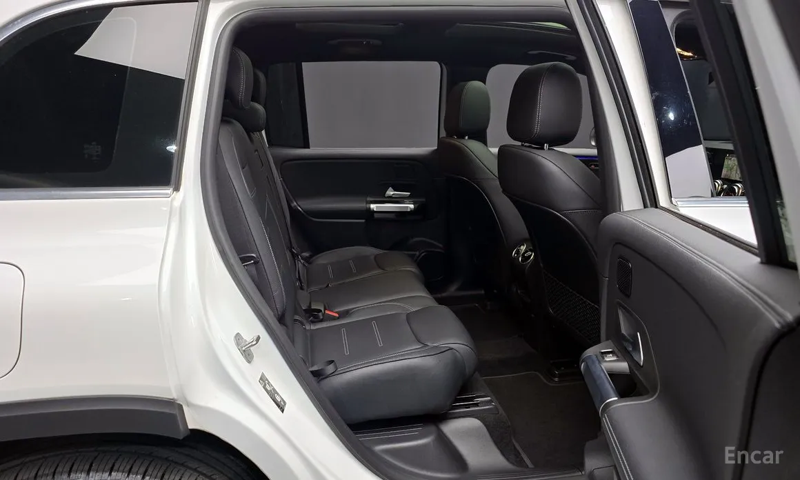 Фото 12 - Mercedes-Benz EQB