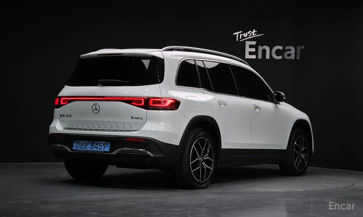 Фото 2 - Mercedes-Benz EQB